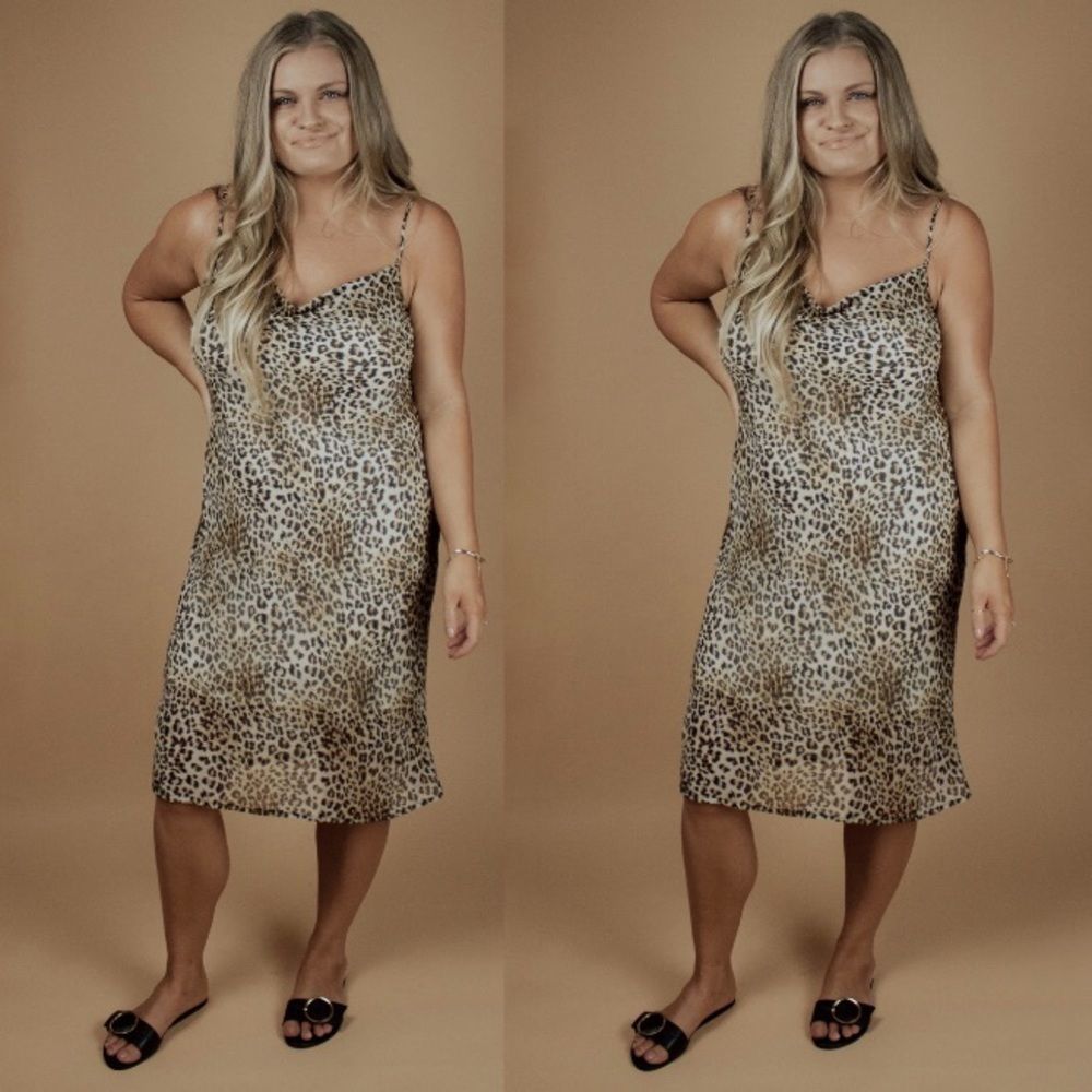 Leopard print midi dress
